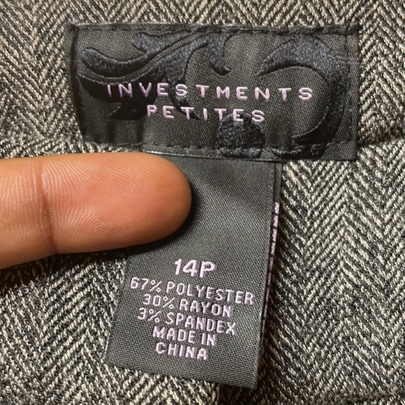 Investments Petite Straight Leg Short Pants (NWT) - Picture 7 of 8